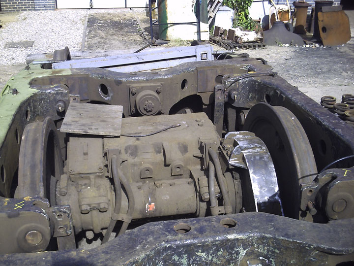 Middle Traction Motor accessible now the Spider has been removed 30/07/08, Photo by Phil Geisler