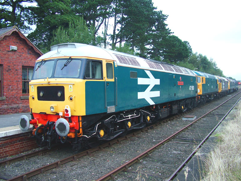 47580 tows 26007, 37901, D1023, 55022 with 0Z48 10:02 Tyseley - Grosmont arrives at 
								Battersby on 14/09/09, Photo by Jonathon Kirby