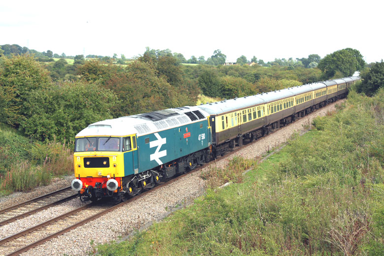 47580 at Brentingby with 1Z22 12:18 Melton Mobray - Melton Mowbray on 31/08/09, Photo by Matt Spencer
