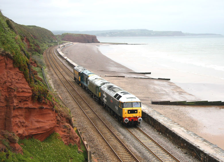 47580 at Dawlish with D7612,20110 and 33002 0V47 Eastleigh - Buckfasteligh on 27/05/09, Photo by Mark Walker