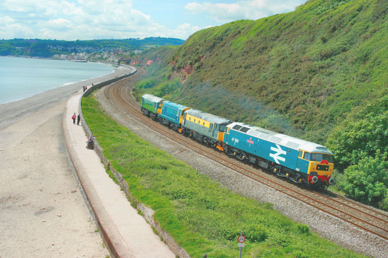 47580, 33002, 20110 and D7612 at Dawlish Warren with 0O47 13:00 Buckfasteligh - Eastleigh on 21/05/09, Photo by Nathan Williamson