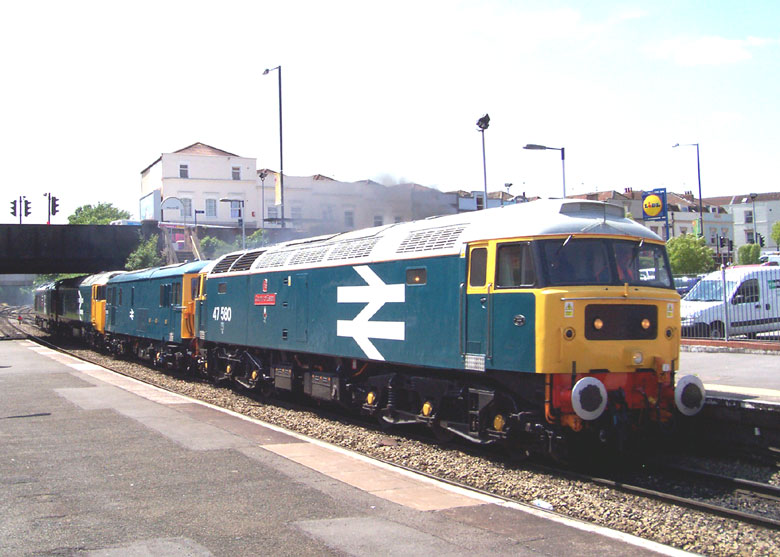 47580 passes Cam and Dursley with 0V47 10:20 Eastleigh - Long Marston on 04/06/09, Photo by Brian Tuck
