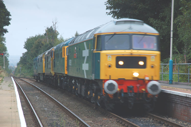 47580 tows 26007, 37901, D1023, 55022 with 0Z48 10:02 Tyseley - Grosmont arrives at 
								Battersby on 14/09/09, Photo by David Newby