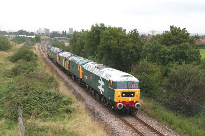 47580 tows 26007, 37901, D1023, 55022 with 0Z48 10:02 Tyseley - Grosmont passed Park End on 14/09/09, Photo by Ian Jackson