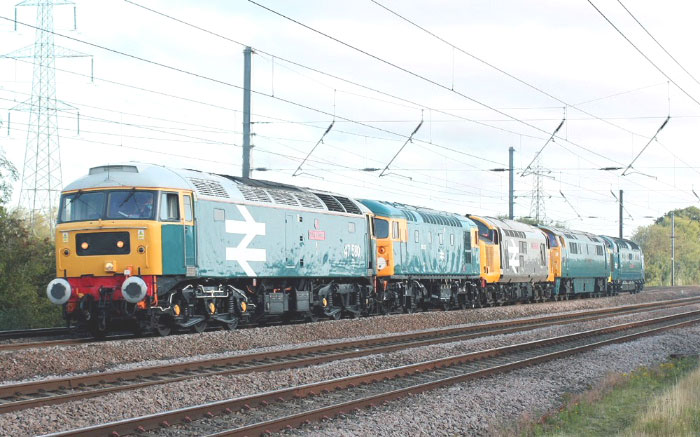 47580 with 26007, 37901, D1023, 55022 with 0Z48 10:02 Tyseley - Grosmont aproch Tees Yard on 14/09/09, Photo by Phil Precious
