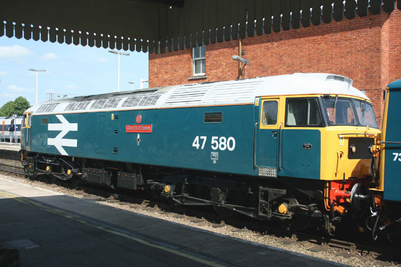 47580 passes Cam and Dursley with 0V47 10:20 Eastleigh - Long Marston on 04/06/09, Photo by Dave Mant