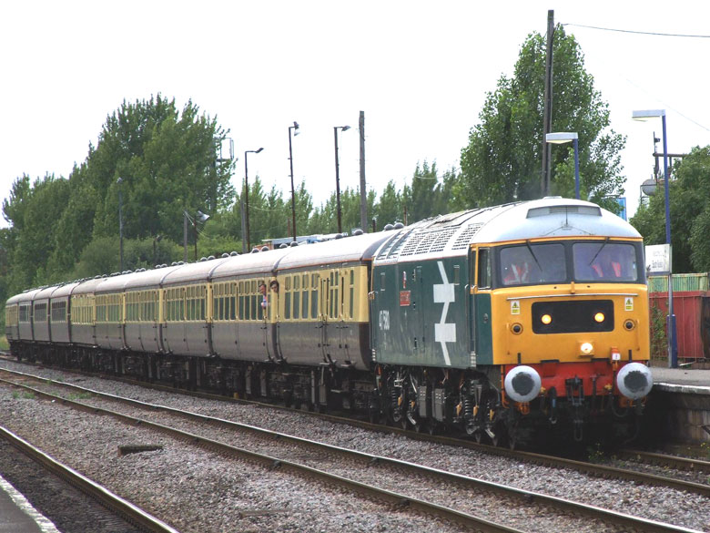 47580 pesses through South Ruislip with ecs 5Z43 16:15 Tyseley - Marylebone on 31/07/09, Photo by Martin Hawkes