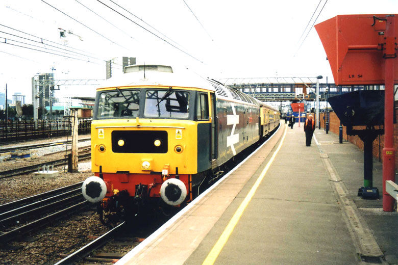 47580 at Stratford with 1Z80 06:59 Birmingham Snow Hill - Southend Victoria 06:59 Birmingham Snow Hill - Southend Victoria on 03/10/09, Photo by Richard Levett