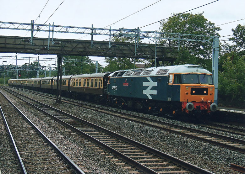 47580 passes Atherstone heading north with 1Z80 07:06 Tyesely - Carlisle on 20/06/09, Photo by James Power