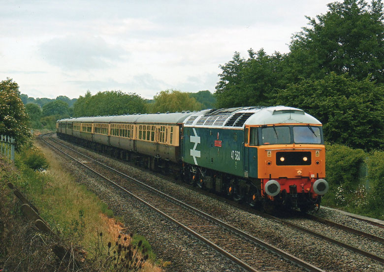 47580 passes Stockingford Nuneaton with 1Z80 07:06 Tyesely - Carlisle on 20/06/09, Photo by James Power