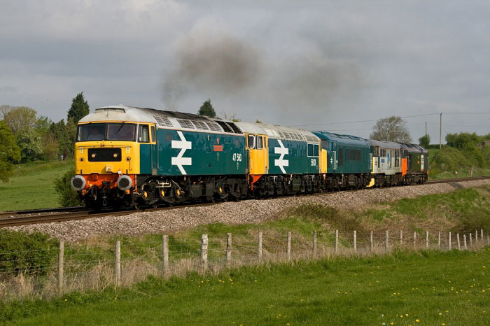 47580 at Abbots Wood with 56101, 45133, 31271, & 50135 with 0Z56 08:30 Kidderminster-Swanage on 05/05/10, Photo by Steve Tucker