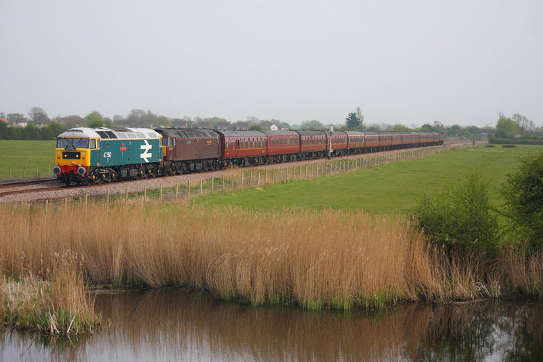 47580 passes Brent Knoll with 1Z11 16:33 Paignton - Leeds on 24/04/10, Photo by Jamie Squibbs