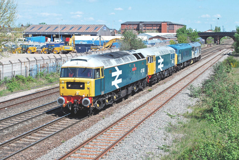 47580 passes through Water Orton with 56101, 45133 & 31271 on 0Z56 04:45 Carnforth-Kidderminster on 04/05/10, Photo by David Weake