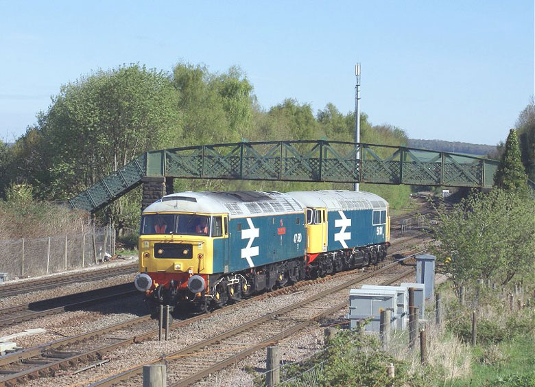 47580 passes Tupton with 56101 on 0Z56 04:45 Carnforth-Kidderminster on 04/05/10, Photo by Steve Smith