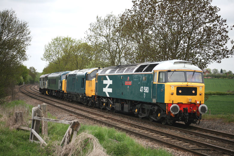 47580 at Stoke Gifford with 56101, 45133, 31271, & 50135 with 0Z56 08:30 
								Kidderminster-Swanage on 04/05/10, Photo by David Mulligan