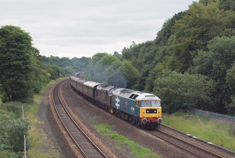 47580 at Lostock Junction with 5Z57 Leicester-Carnforth on 18/07/10, Photo by John Sherratt