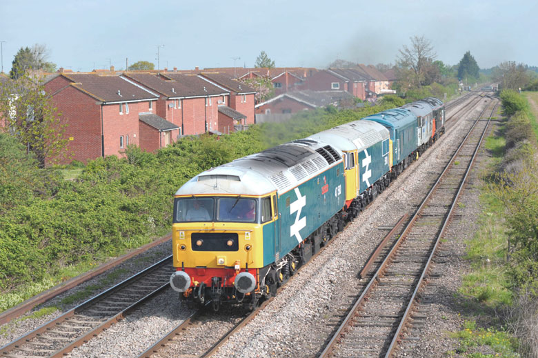 47580 at Gloucester with 56101, 45133, 31271, & 50135 with 0Z56 08:30 Kidderminster-Swanage on 05/05/10, Photo by Jack Boskett