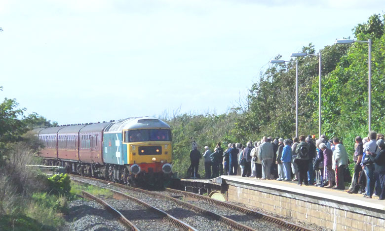47580 brings in the ECS for 1Z55 16:29 to Leicester from Sellafield on 17/07/10, Photo by Eliot Andersen