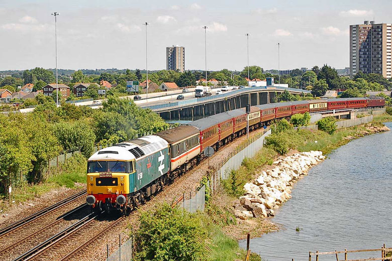 47580 crosses the river Test at Redbridge with 1Z74 05:18 North Walsham - Swanage on 26/06/10, Photo by Ian Knight