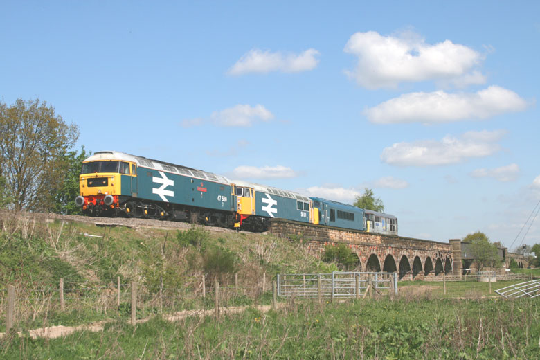 47580 at Sawley with 56101, 45133 & 31271 with 0Z56 04:45 Carnforth-Kidderminster on 04/05/10, Photo by Andy Mellors