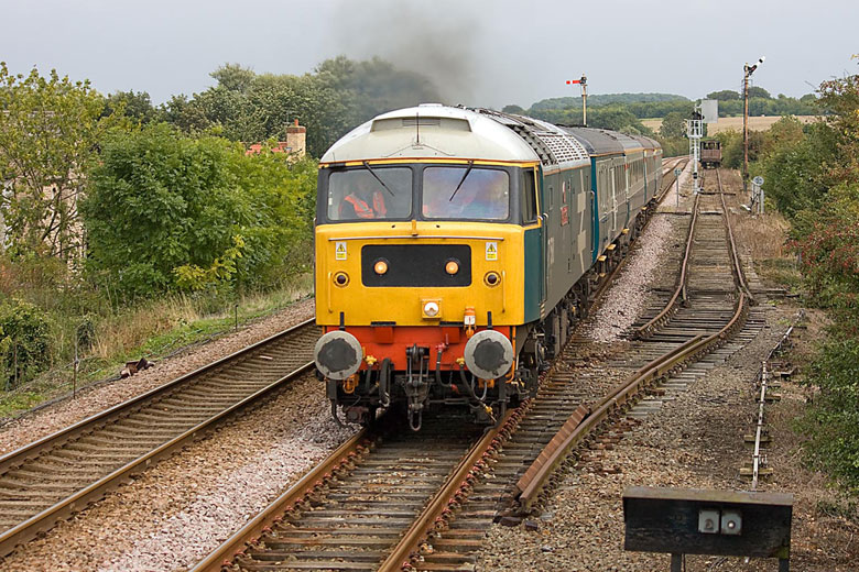 47580 approaches Ancaster with 1Z10 13:50 Sleaford-Derby on 10/09/10, Photo by Steve Harper
