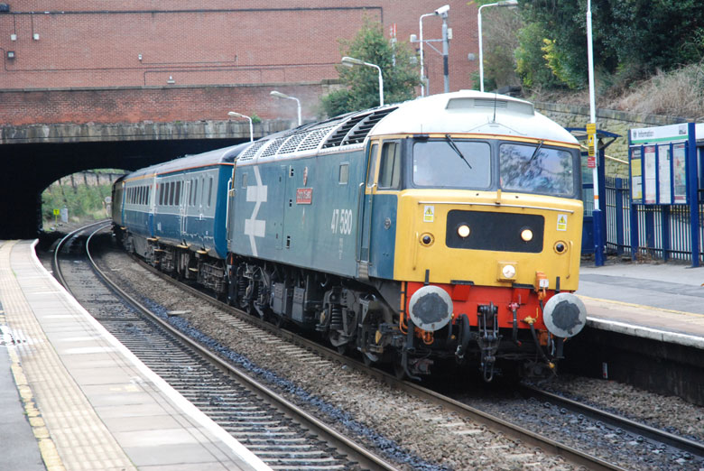 47580 at Crownthorpe with 09:45 Wymondham Abbey-Dereham on 10/09/10, Photo by Rob Reedman