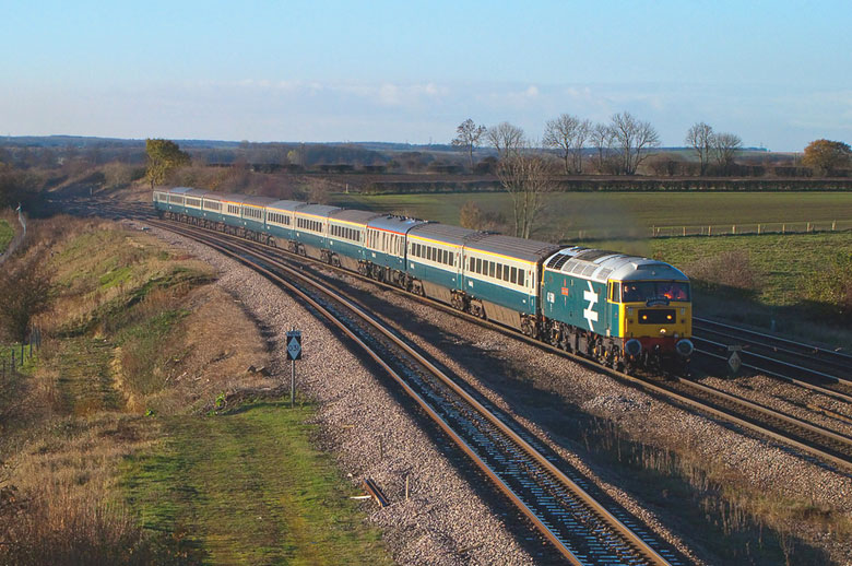47580 passes Burton Percy with 1Z47 06:05 Leicester - Edinburgh on 13/11/10, Photo by James Rose