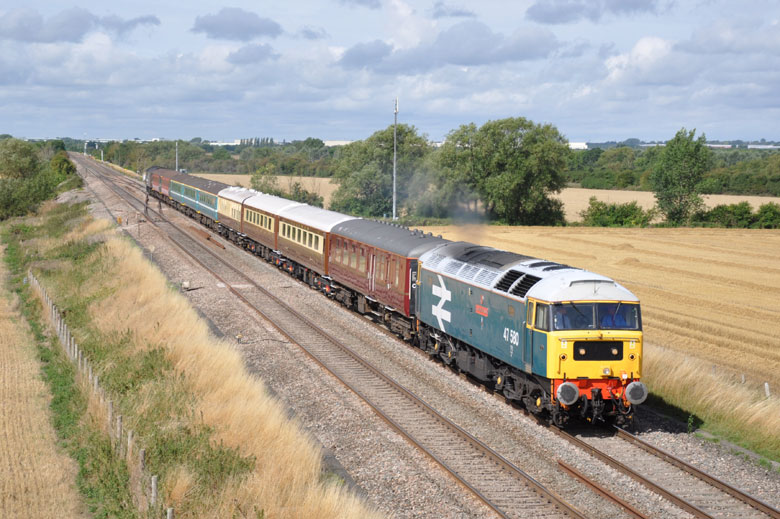 47580 passes Bourton with 1Z62 06:20 Shrewsbury-Weymouth on 19/08/10, Photo by Steve King
