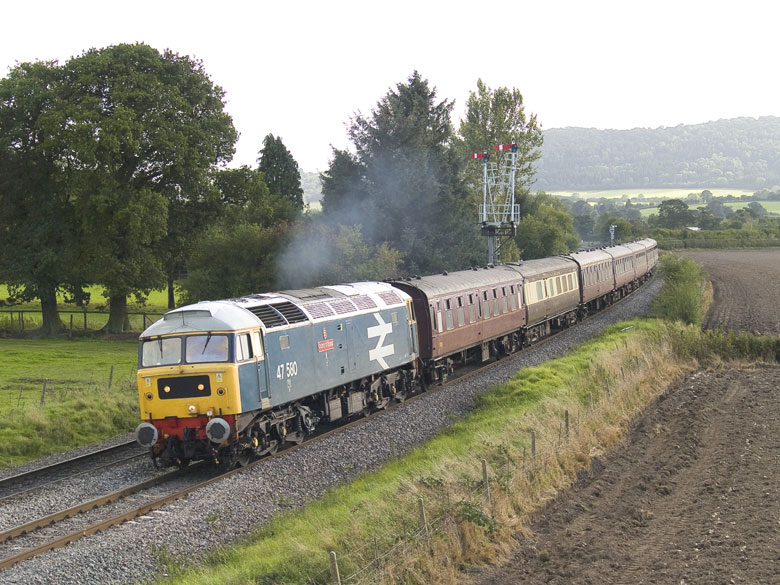 47580 passes Craven Arms with 5Z20 12:42 Bristol T.M. - Carnforth on 20/09/10, Photo by David Dawson