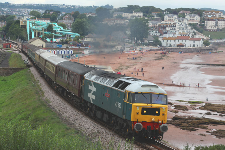 47580 passes Goodrington Sands with 1Z27 05:44 Sheffield-Kingswear on 26/08/10, Photo by Robert Sherwood