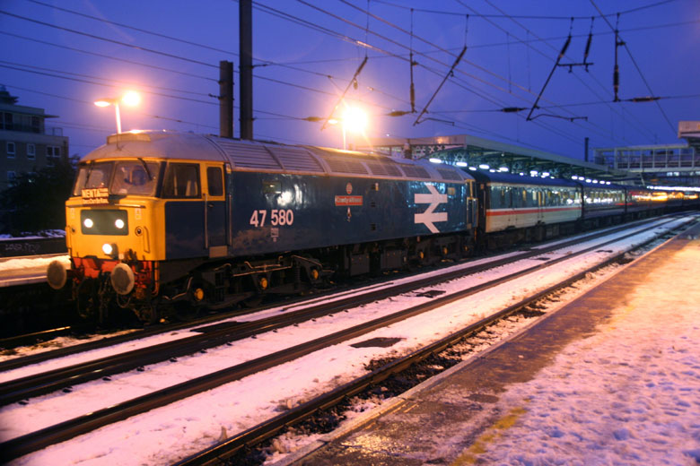 47580 at Ipswich awates departure with 1Z80 06:05 Norwich - Newcastle on 04/12/10, Photo by Geoff Tibble