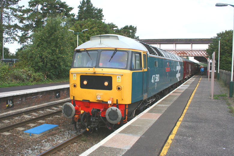 47580 at Kemble with 1Z62 06:20 Shrewsbury-Weymouth on 19/08/10, Photo by Alan Lea