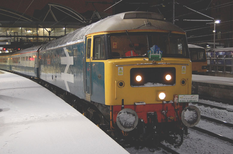 47580 waits to depart from Leeds with Retro Railtours' 1Z32 0632 to Oxford on 27/11/10, Photo by Andrew Ward