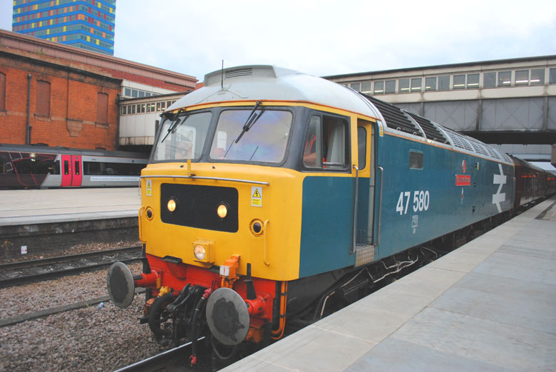 47580 at Leicester with 1Z58 05:28 Chesterfield-Eastbourne on 12/08/10, Photo by Martyn Spencer