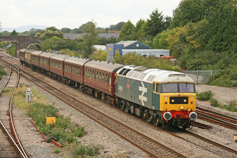 47580 passes Bishton with 5Z19 10:45 Carnforth - Bristol T.M. on 18/09/10, Photo by Dean Parsons