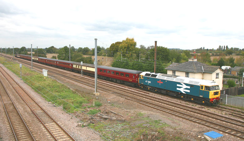 47580 at Marholm on the up slow north of Peterborough with ECS 5Z78 07:30 Carnforth - Norwich on 15/10/10, Photo by Brian Garrett