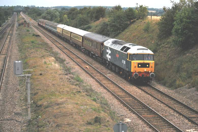 47580 at Stoats Nest Junction with 1Z58 05:28 Chesterfield-Eastbourne on 12/08/10, Photo by Lorenzo D'aniello