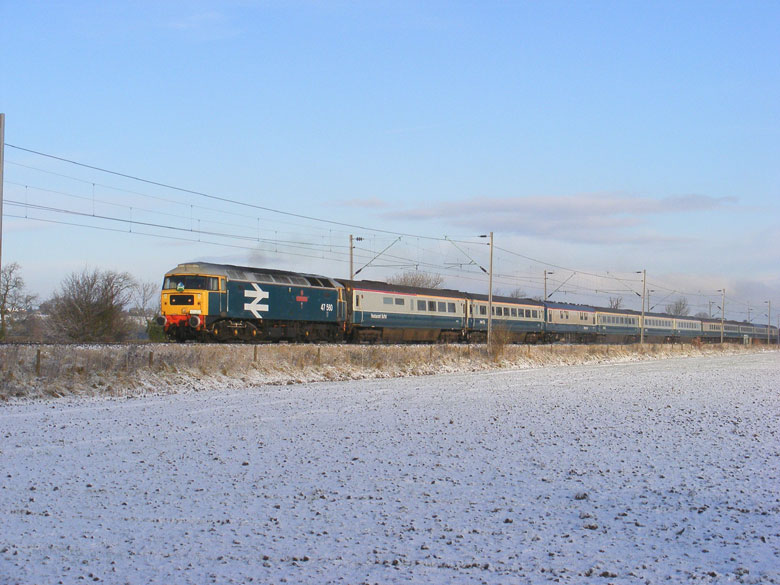 47580 passes Penkridge with 1Z32 06:32 Leeds-Oxford on 27/11/10, Photo by Mark Miller