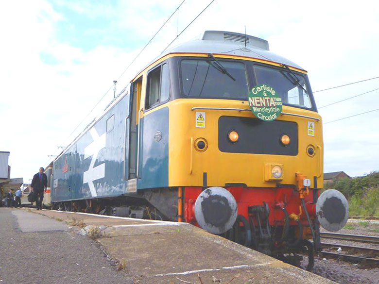 47580 arrives at Peterborough with 1Z51 05:05 Norwich-Carlisle on 07/08/10, Photo by Julian Davis
