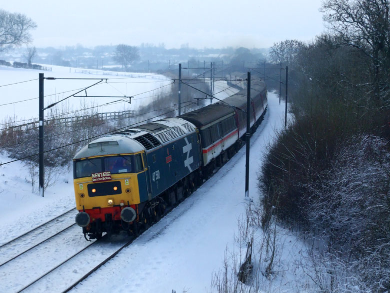 47580 passes Preston-le-Skerne with 1Z80 06:05 Norwich - Newcastle on 04/12/10, Photo by Chris Simpson
