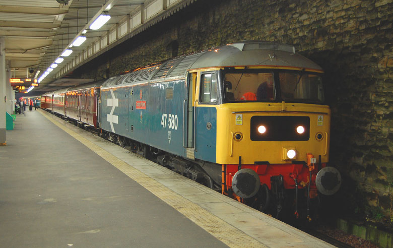 Early the next morning 47580 waits to depart Sheffield with 1Z27 05:44 to Kingswear on 26/08/10, Photo by Andrew Ward