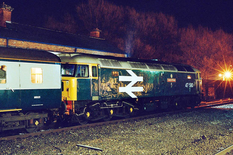 47580 at Crewe with 1Z33 16:59 Oxford-Leeds on 27/11/10, Photo by Stewart Daniels