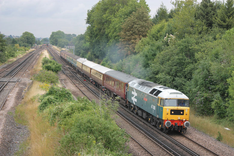 47580 at Stoats Nest Junction with 1Z58 05:28 Chesterfield-Eastbourne on 12/08/10, Photo by Nicholas Ling