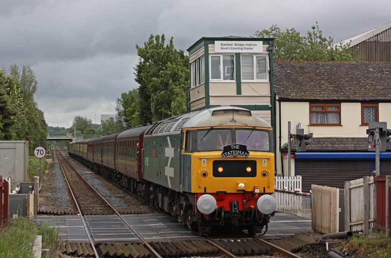 47580 passes through Bamber Bridge on its way back with 1Z79 15:20 Carlisle � Swindon on 14/05/11, Photo by Roger Sutcliffe