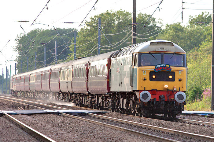 47580 passes south through Helpston with 1Z73 16:30 Scarborough - Holt on 09/07/11, Photo by x