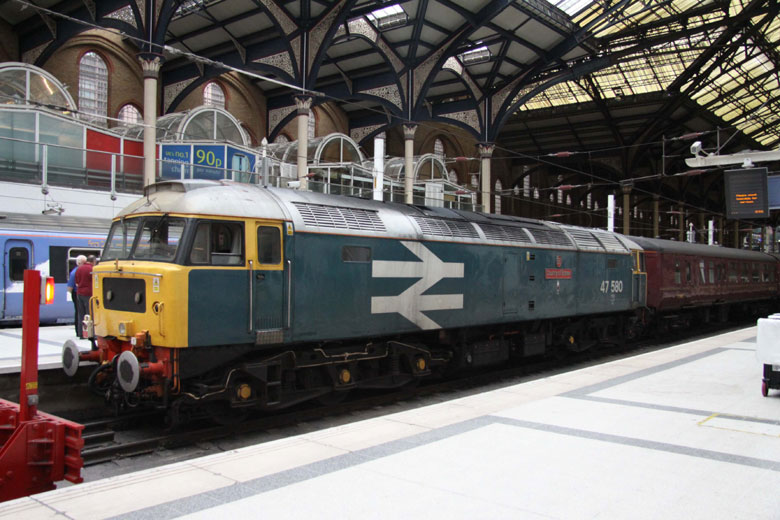 47580 at Liverpool St.with 5Z70 06:30 from Southall on 15/07/11, Photo by John Yelverton