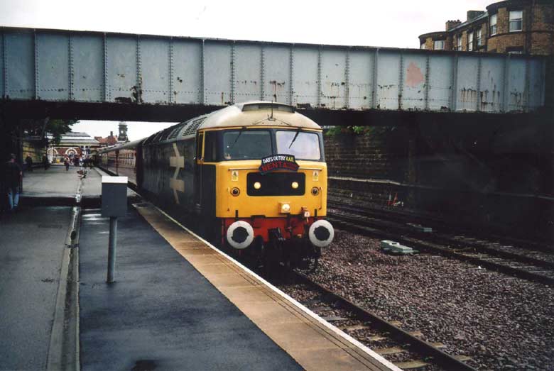 47580 at Scarborough 1Z73 16:30 return to Holt on 09/07/11, Photo by Mike Bryant