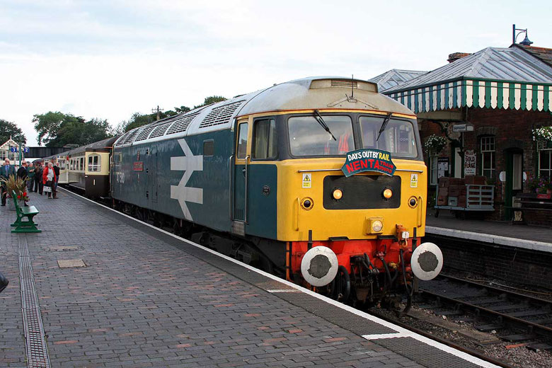 47580 stops at Sheringham NNR before departing for Scarborough with 1Z72 06:05 from Holt on 09/07/11, Photo by Steve Allen