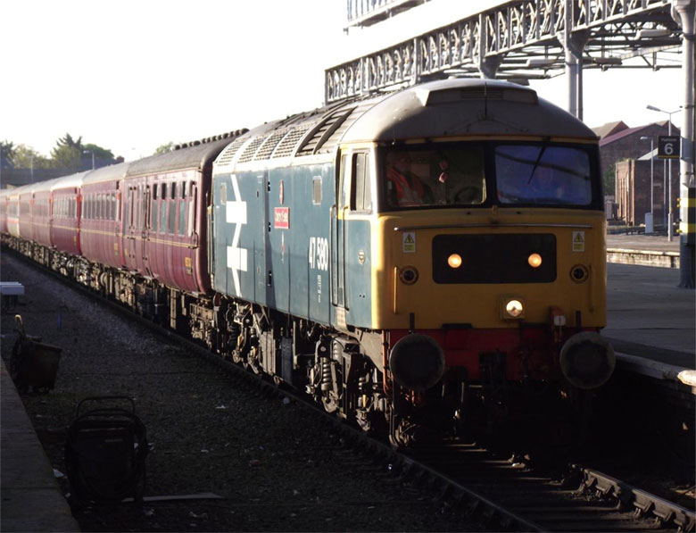 47580 arrives Southport with 5Z19 03:50 Carnforth - Southport on 02/05/11, Photo by Steve Kibble