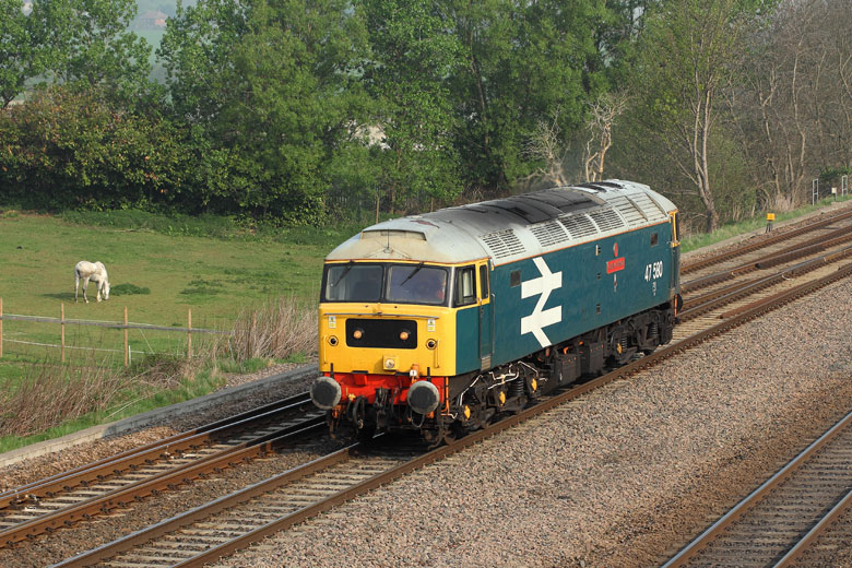 47580 passes Tupton with 0Z47 09:00 Barrow Hill - Carnforth on 21/04/11, Photo by Phil Sangwell
